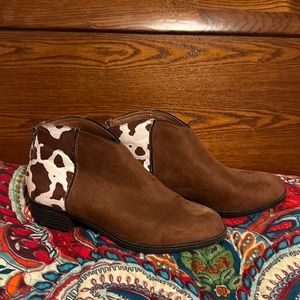 True Craft Tan Cow Print Booties
